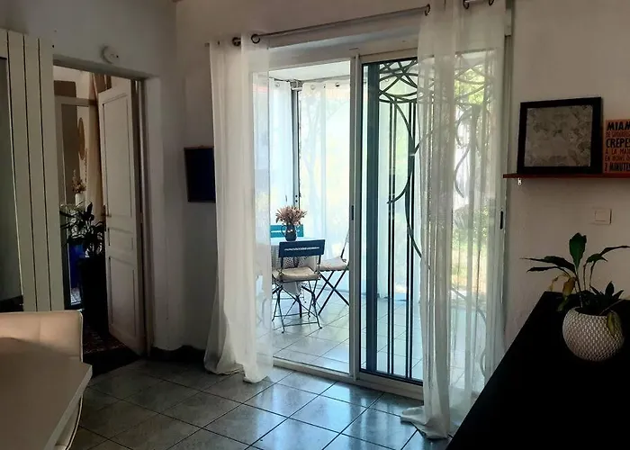 فيلة Charmante Maison De Avec Jardin